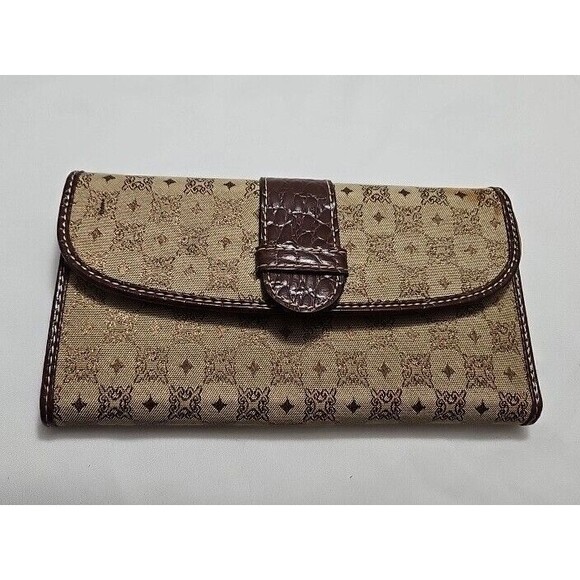 Liz Claiborne Checkbook Style Wallet, Villager Cotton & Polyester, 7.5in x 4in - Picture 3 of 7